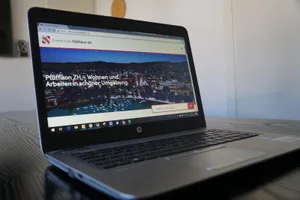 website4 Auf der neuen Website der Gemeinde Pfäffikon erhält man direkt Unterstützung vom Programm.