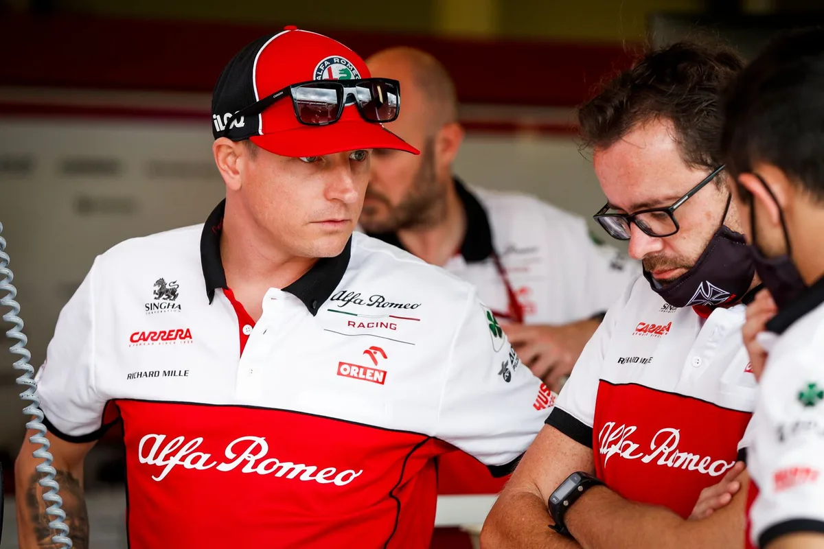 large-2020_70th_anniversary_grand_prix_-_thursday Kimi Räikkönen findet klare Worte zur Leistung seines Teams.