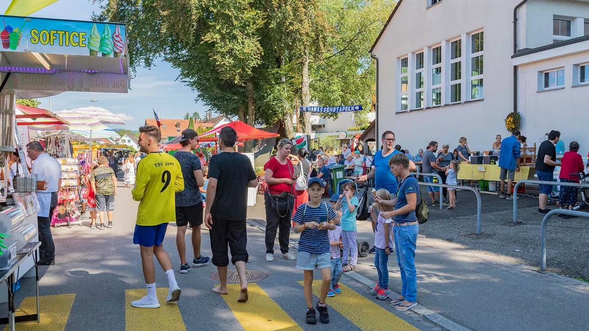 08092018_chilbi_moenchaltorf_gu_15 2018 wurde der Anlass bei schönstem Sommerwetter durchgeführt – ganz Mönchaltorf war auf den Beinen.