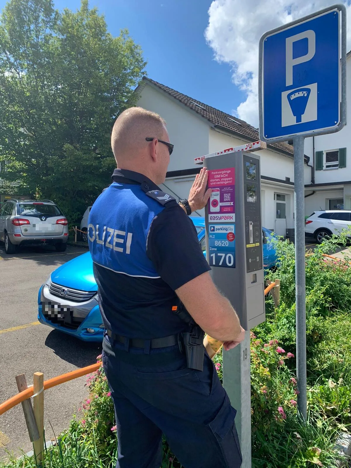 med_info_31_2020_08_20_bargeldlose_bezahlung_parkuhren Mit verschiedenen Apps lassen sich in Wetzikon jetzt auch Parkgebühren bezahlen.