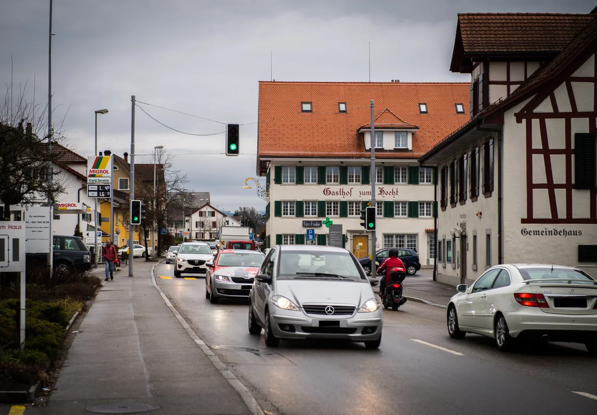 fehraltorf_17022017_kemptthalstrasse_sbo_10 In einem Fehraltorfer Quartier sorgen Lärm und Abfall für Gesprächsstoff.