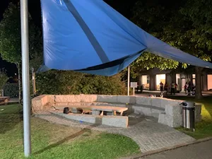 img_5032 Die Unfallstelle auf dem Schulgelände., Das Ereignis wird nun unter anderem von Forensikern untersucht.