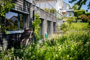 uster_03062019_gartenauszeichnung_crm_1 Wie viel Pflanzenschutzmittel setzen Ustermer in ihren Gärten ein? , Auch die Schrebergärten stehen im Fokus der Interpellation der Grünen Gemeinderäte.