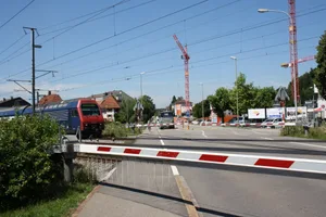 img_8542 Der Stadtrat will prüfen, ob die Winterthurerstrasse künftig unter der Bahnlinie durchführen soll.