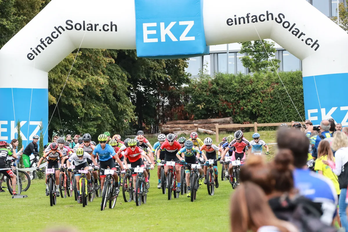 Beim EKZ-Cup in Uster werden gegen die 450 Teilnehmer erwartet., Konny Looser bei seinem Sieg in Uster vor zwei Jahren., Die Wetzikerin Annika Liehner dürfte wieder um den Sieg mitfahren.