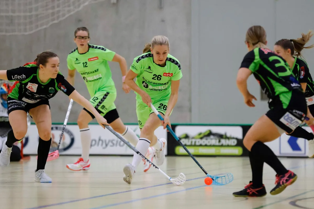 sport_10102020_unihockey_crm_10_preview Annina Eisenbart und der UHC Laupen zeigten am Wochenende gute Spiele.