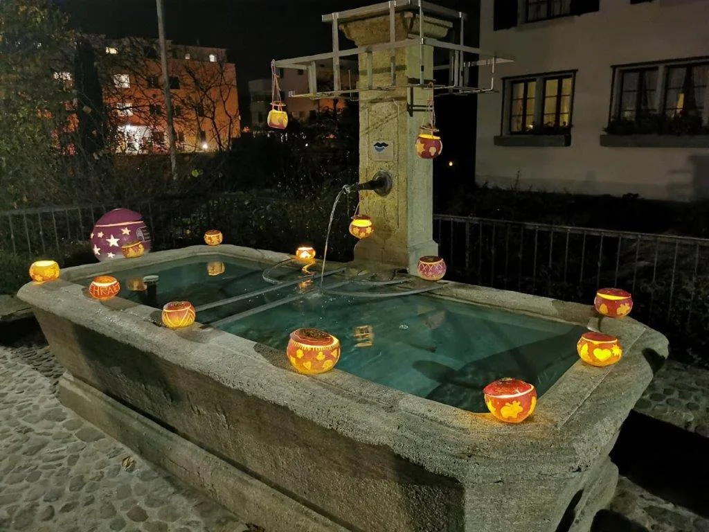 img_20201112_184748 Ein kleines Lichtermeer in Fehraltorf.