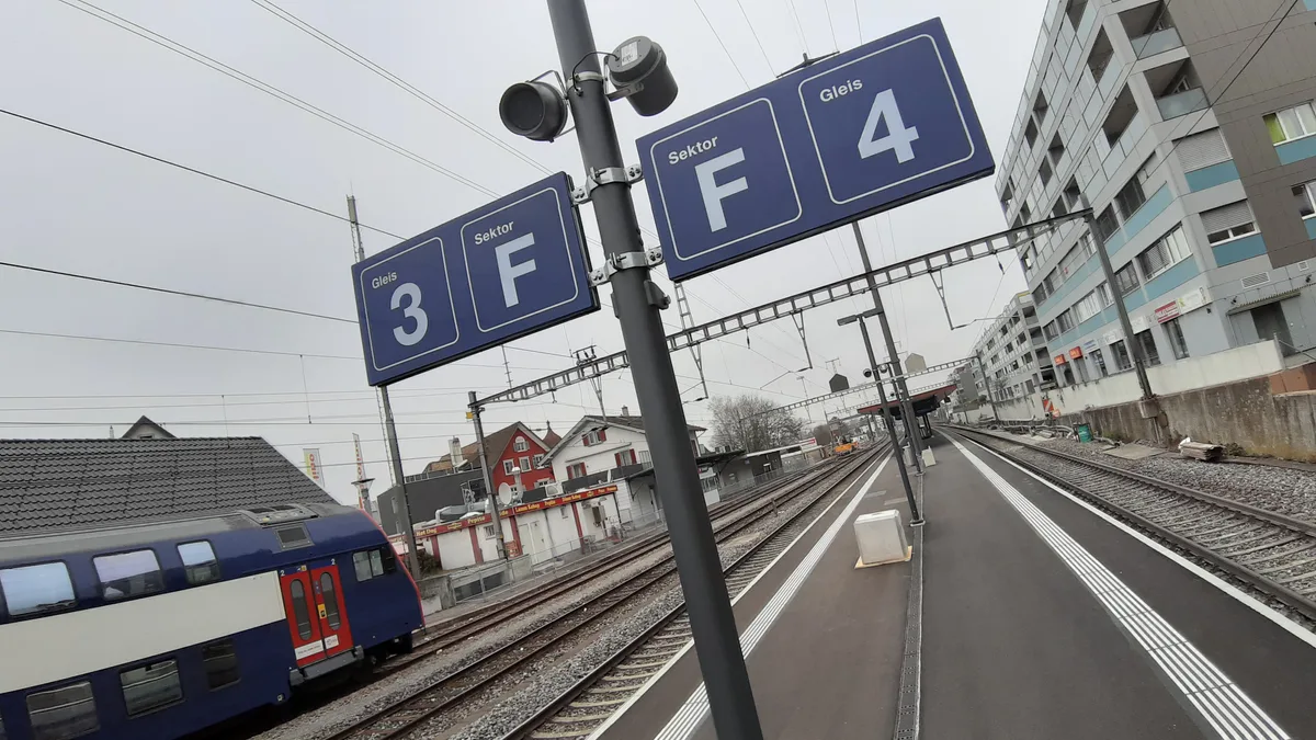 Neu geht in Dübendorf die Sektoren-Einteilung bis F, in grossen Bahnhöfen sogar bis H.