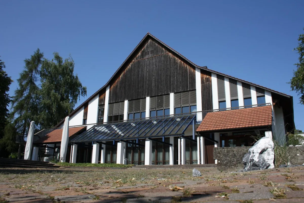 Im Gsellhof in Brüttisellen lieferten sich die Stimmberechtigten eine engagierte Diskussion.