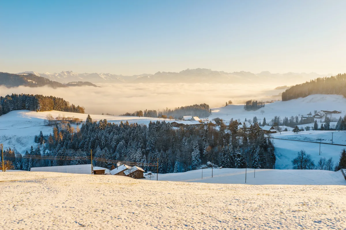 Blick vom Ghöch, das bald mit einem Schneetourenbus erschlossen sein wird.