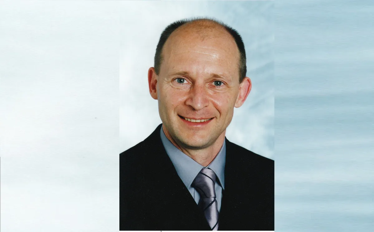 scheiwiller_silvan Silvan Scheiwiller (parteilos) hat nur rund 500 Stimmen im ersten Wahl geholt. Trotzdem hält er an seiner Kandidatur fest. , Der Leidtragende ist FDP-Kandidat Christian Angele, der die Stimmen von Scheiwiller wohl bekommen hätte., Peter Baumann (parteilos) tritt für den zweiten Wahlgang nicht mehr an.. , Zu den verbleibenden Herren gesellt sich eine Dame: Cindy Grütter lässt sich von der IP für den zweiten Wahlgang aufstellen.