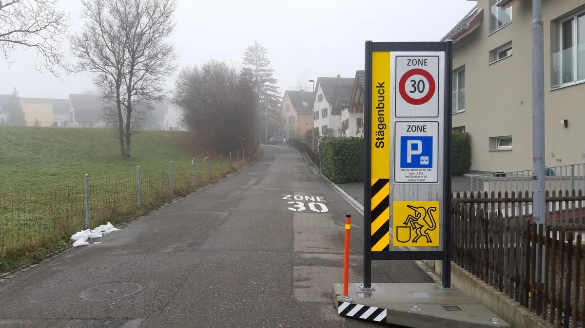 20201214_123010_preview Im Stägenbuck-Quartier haben nur die wenigsten Strassen ein Trottoir, mit Tempo 30 soll nun der Schulweg sicherer werden.
