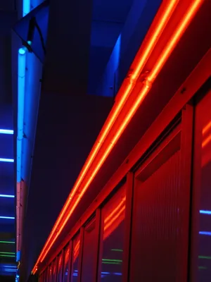 50_prostitution_neonlight_64371_pixabay Auch im Rotlichtmilieu herrschte ein Lockdown – doch nicht alle hielten sich daran, wie ein Fall aus dem Bezirk Pfäffikon zeigt.