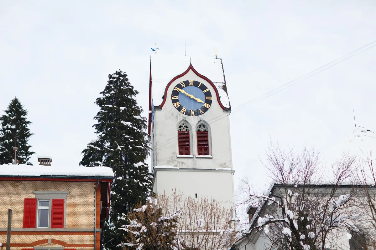 hinwil_14022013_kirche_naz-14 In der reformierten Kirche Hinwil soll einer der ersten Gottesdienste dieses Jahr anders aussehen als bisher.