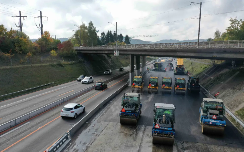 Um die Bauarbeiten zwischen Töss und Wülflingen fertigzustellen, wird der Verkehr einseitig geführt., Die nächste Etappe dauert voraussichtlich bis Juli 2021.