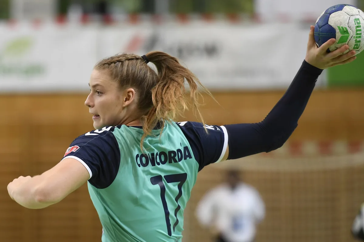 awa_handfrauenbruhlsgzug_21 Die Gockhauserin Charlotte Kähr spielt seit 2017 für den LK Zug., Ihre kraftvollen Würfe sind gefürchtet., Charlotte Kähr würde sich gerne mit einem Titel aus der SPL1 verabschieden.