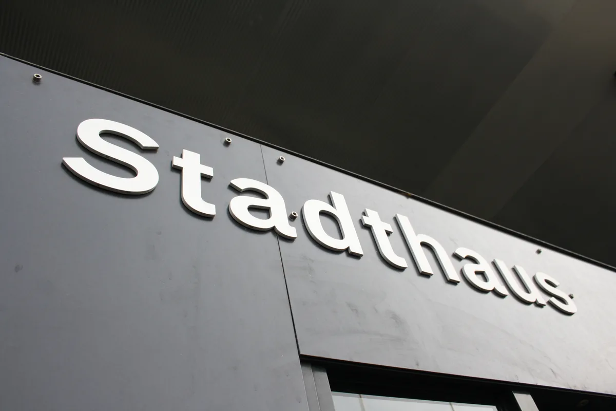 staaadthaus Trotz Minus in der Rechnung ist das Vermögen noch «relativ gross», findet der Stadtrat.