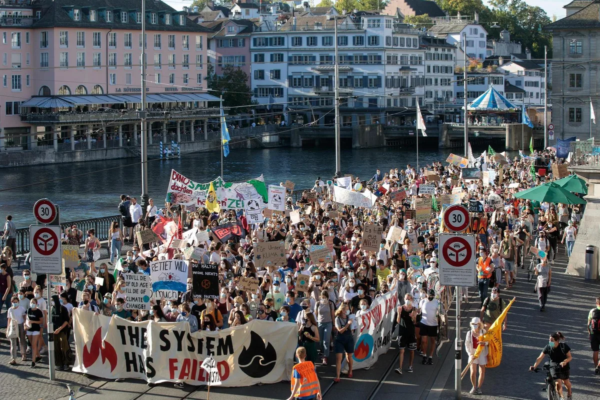 Am 4. September 2020 zogen Hunderte Klimademonstranten friedlich durch Zürich.