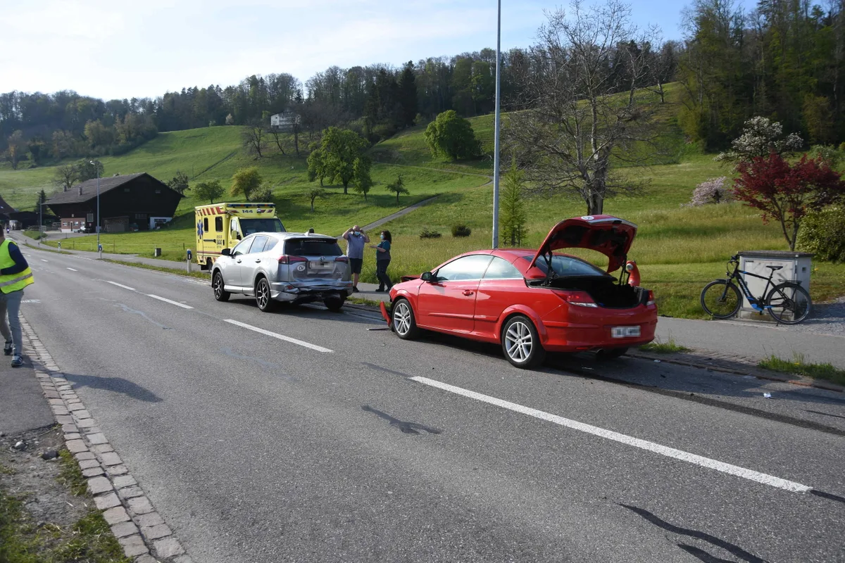 eschenbach202 Am Montagabend ereignete sich auf der Rütistrasse ein Verkehrsunfall.