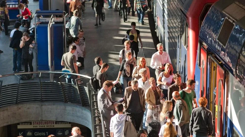 Reisende brauchen am Mittwochmorgen Geduld: Die Linien der S5, S12 und S23 haben Verspätung.