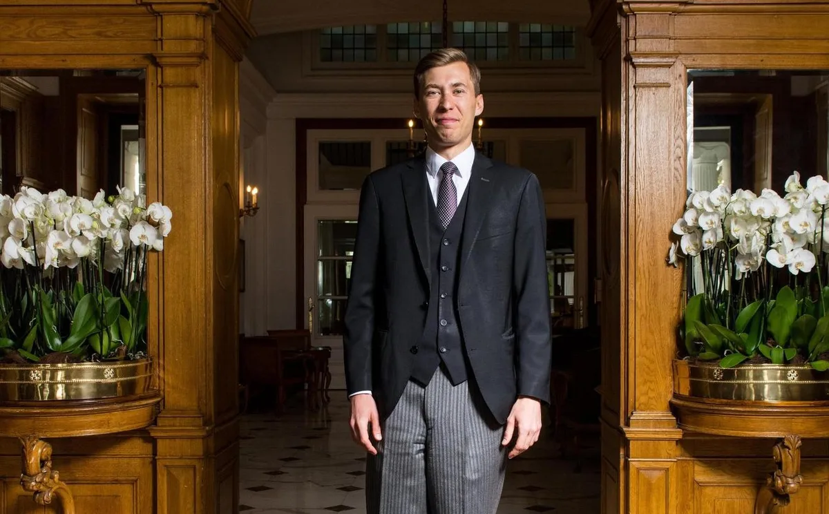 Er kann sich Details einprägen: Max Vetter, der als «World’s Best Receptionist 2021» ausgezeichnet wurde.