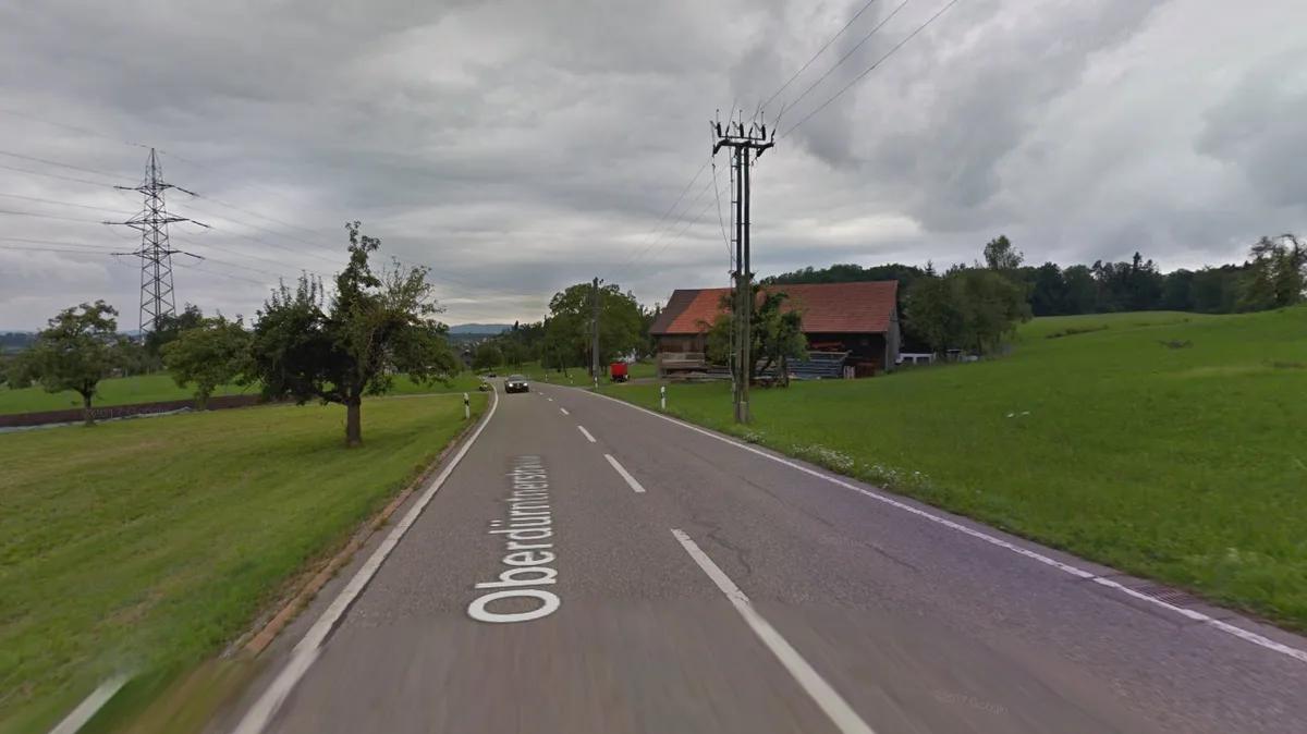 Dieser Abschnitt der Oberdütnerstrasse wird ab Montag für den Durchgangsverkehr gesperrt.