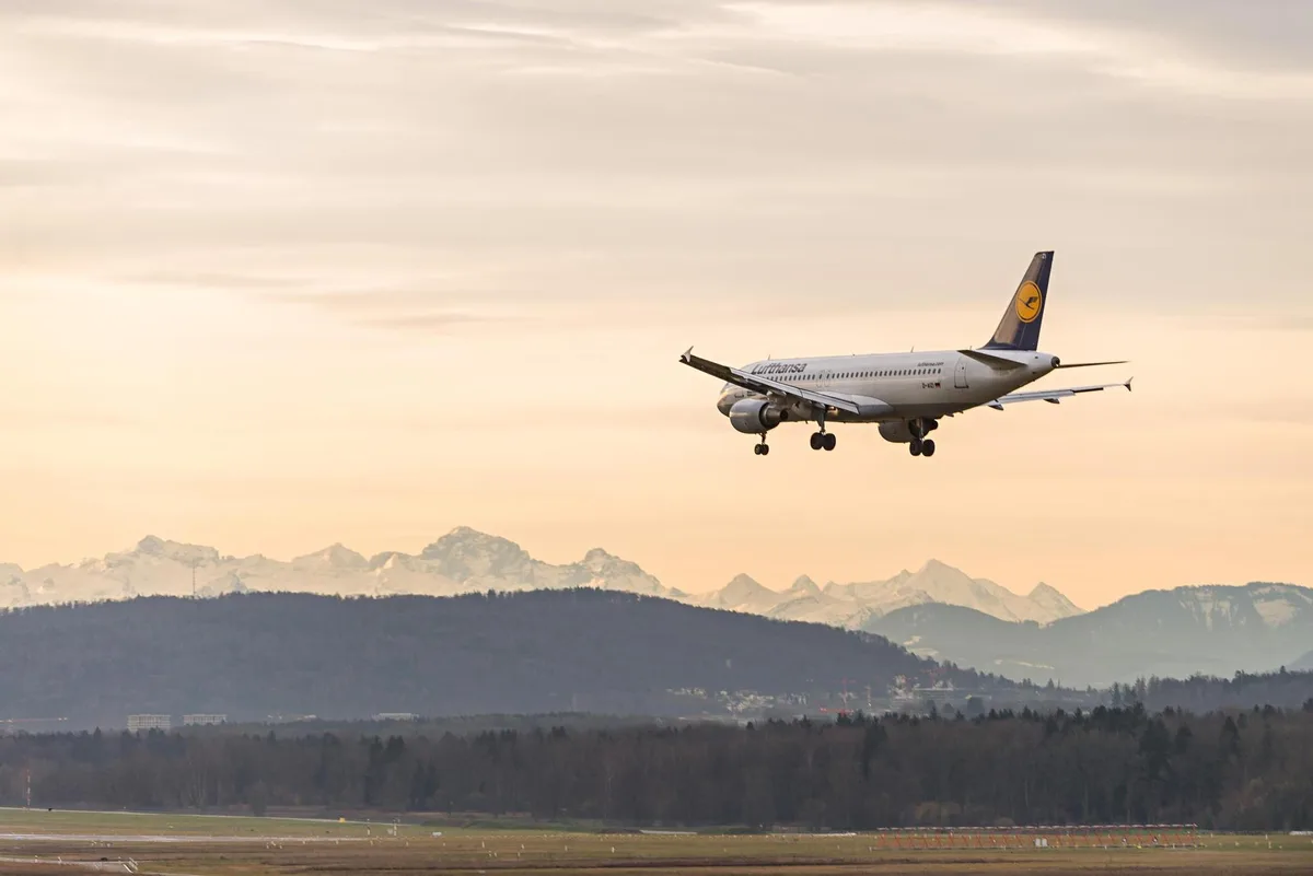 tagi_co2 Die Flugticketabgabe verteuert Tickets für Economy-Kurzstreckenflüge um 19 Prozent.