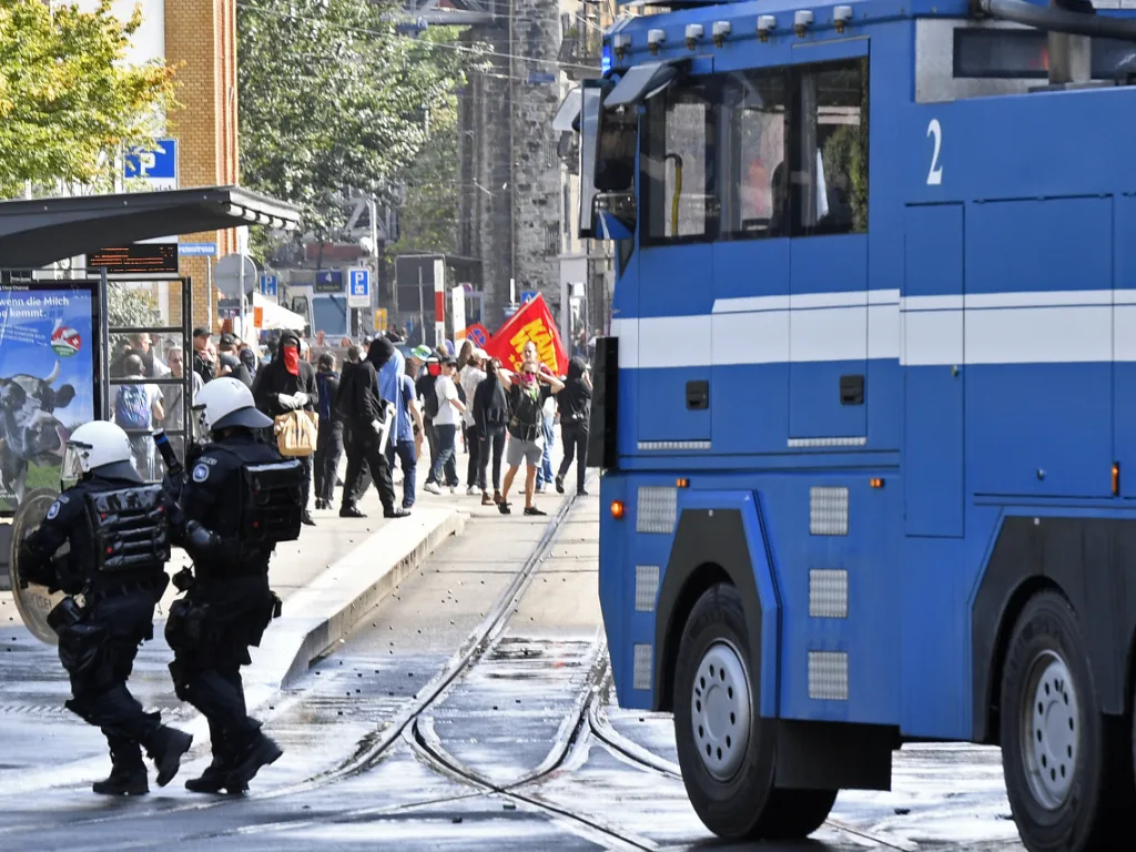 marsch Bei der letzten Austragung des «Marsch fürs Läbe» in Zürich sorgten Gegendemonstranten für einen Polizeieinsatz.