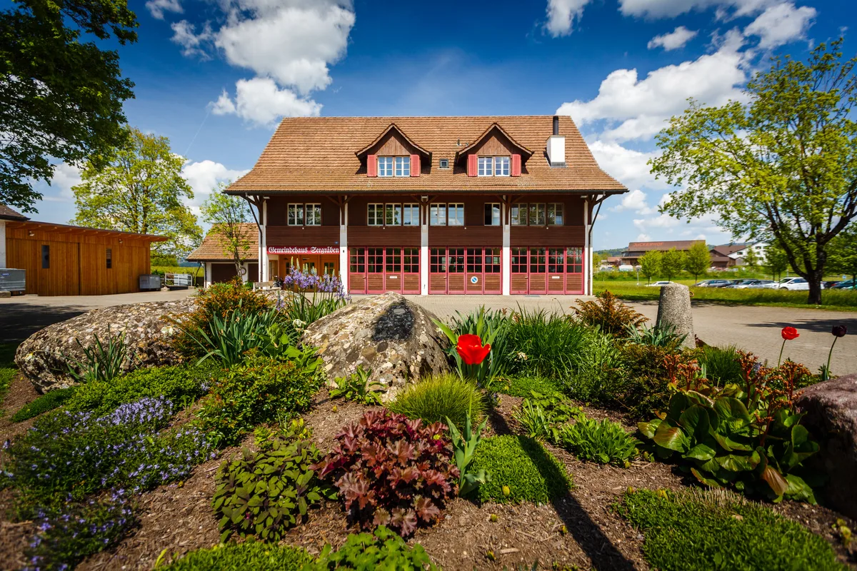 seegraeben_gemeindehaus_naz-2 In allen kommunalen Behörden in Seegräben werden Plätze für neue Kräfte frei.