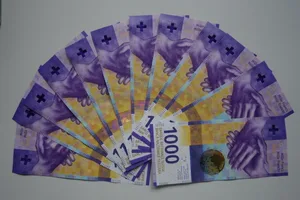 20_finanz_tausender_1_eh_0 «Unrealistische Versprechen» zu Einnahmen suggeriert: So lautet ein Vorwurf der Staatsanwaltschaft an eine Glattaler Firma.