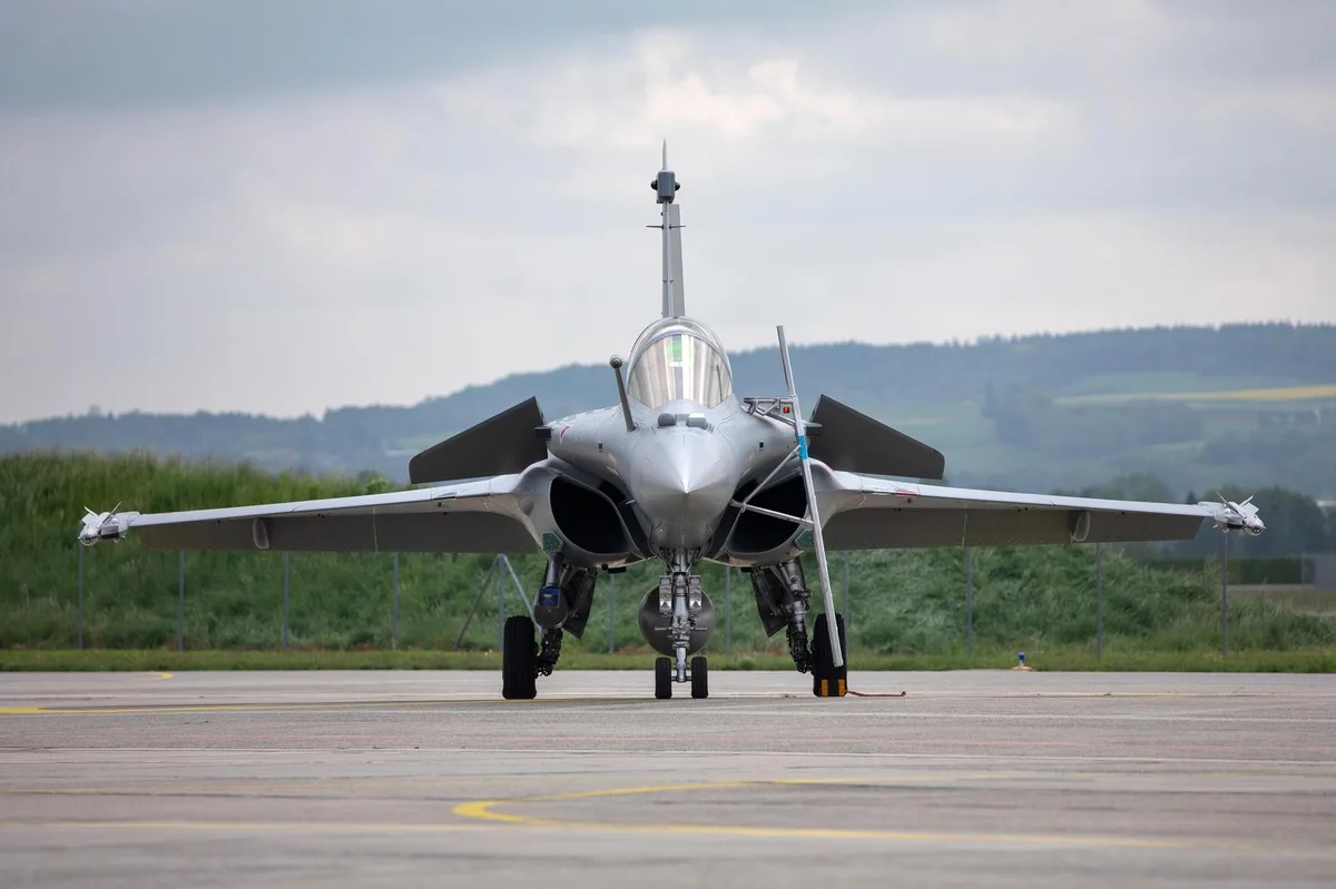 5azox4d34q3957r4vdlng2 Die Rafale steht in direkter Konkurrenz zum Eurofighter sowie zu den US-Jets Super Hornet und F-35.