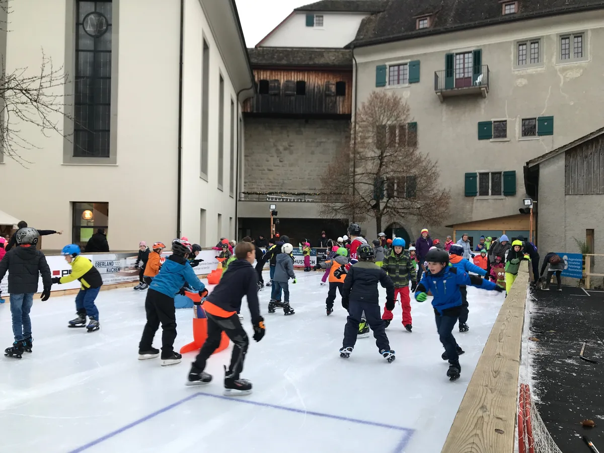 eisbahn 2021 soll man in Grüningen wieder Eislaufen können.