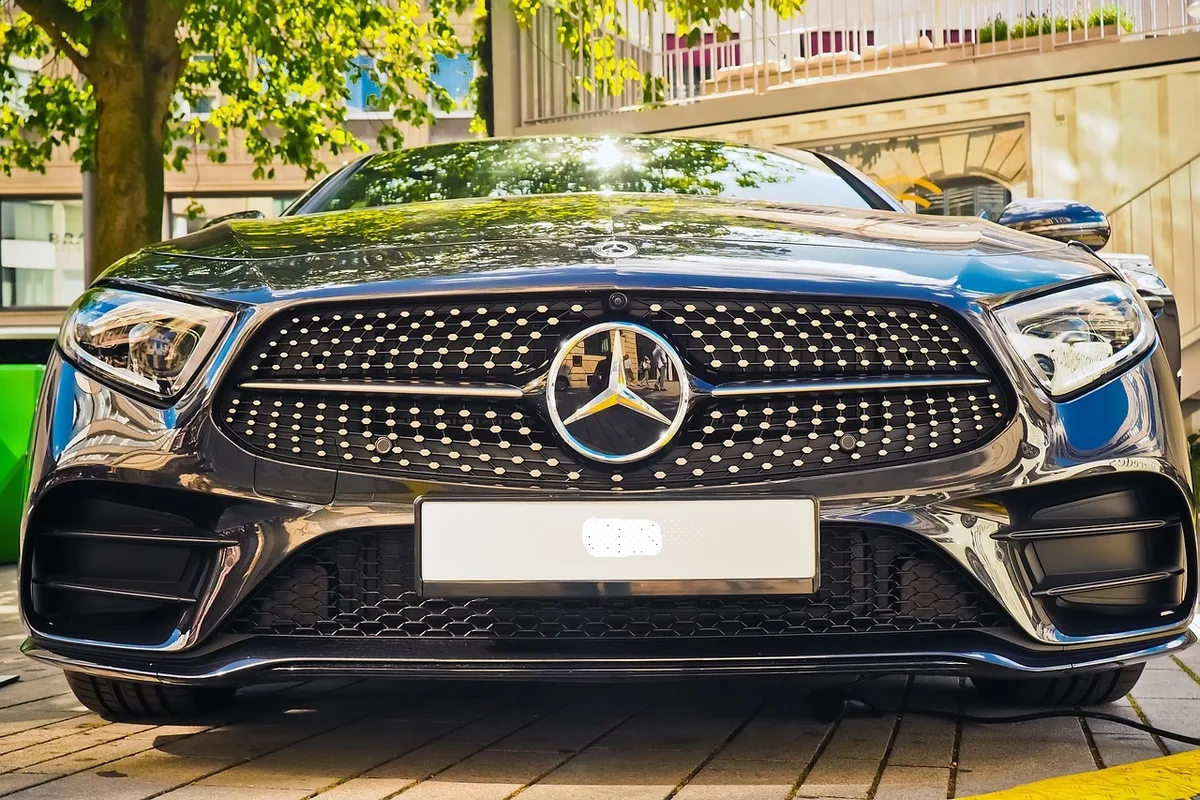 mercedes_cls_b_pixabay_3632977_1280 Mit einem Mercedes der Oberklasse an einem illegalen Rennen teilgenommen: eine der Taten des angeklagten Tuners.