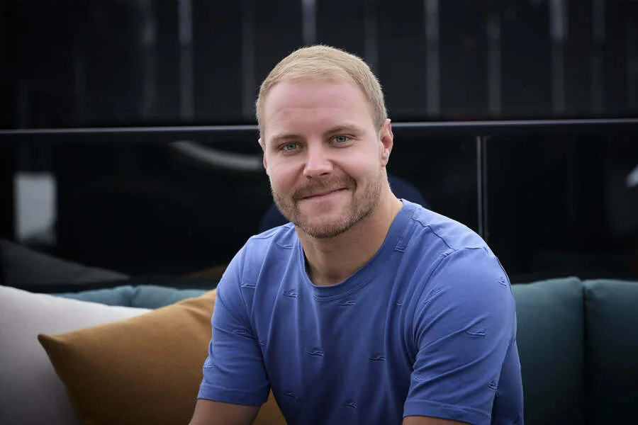 Bald trägt er den Alfa-Rennanzug: Valtteri Bottas.