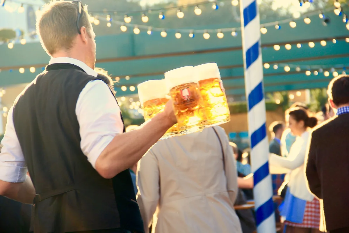 oktoberfest-968232_1920 Oktoberfest in Hinwil: Das Bier wäre bereit gewesen, die Leute sind es offenbar nicht.