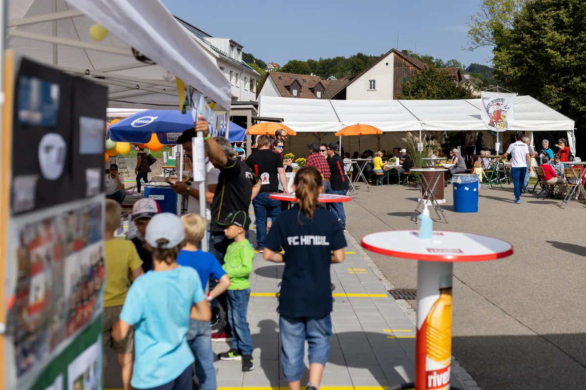 hinwil_25092021_herbstfest_crm_4 Anstelle einer Chilbi fand am 25. September in Hinwil ein Herbstfest statt., Das schöne Wetter lud zum Verweilen ein.,