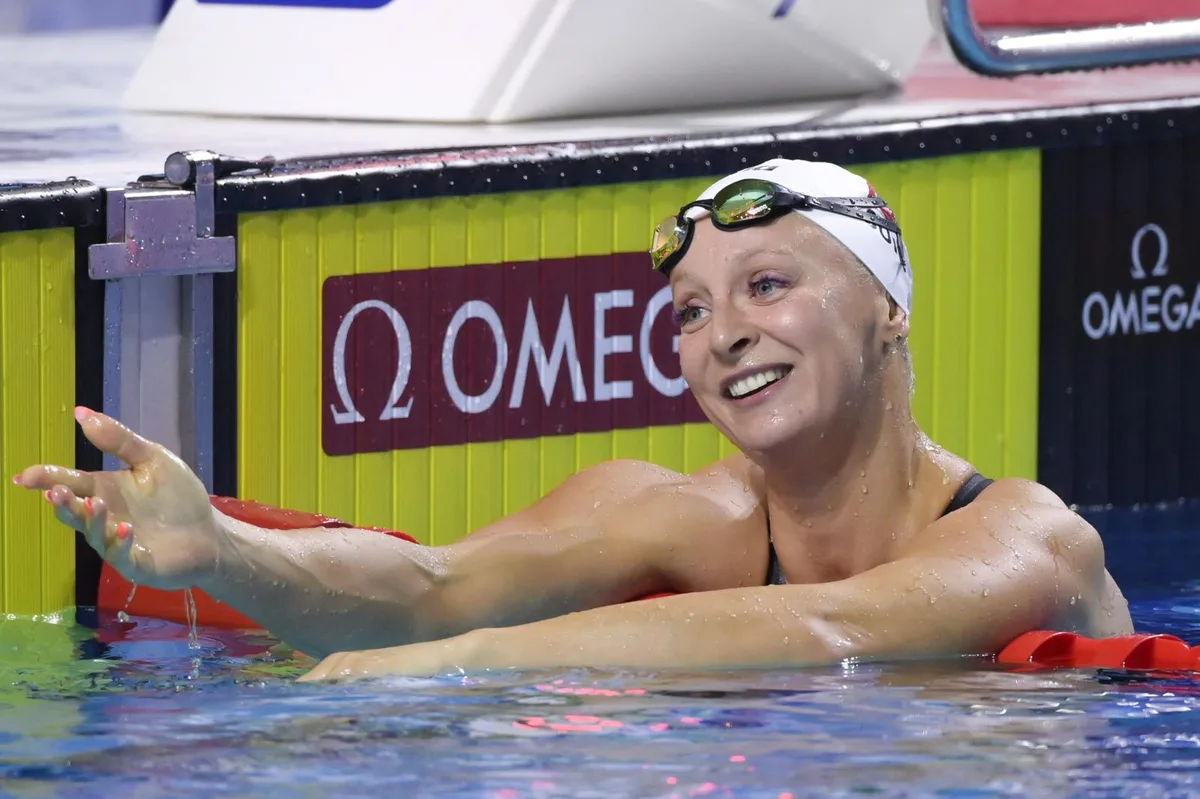 https-zueriost-ch-sites-default-files-media-2021-10-08-20211007222954578_preview-jpg Happy: Maria Ugolkova nach ihrem Sieg über 200 m Delfin in Budapest.