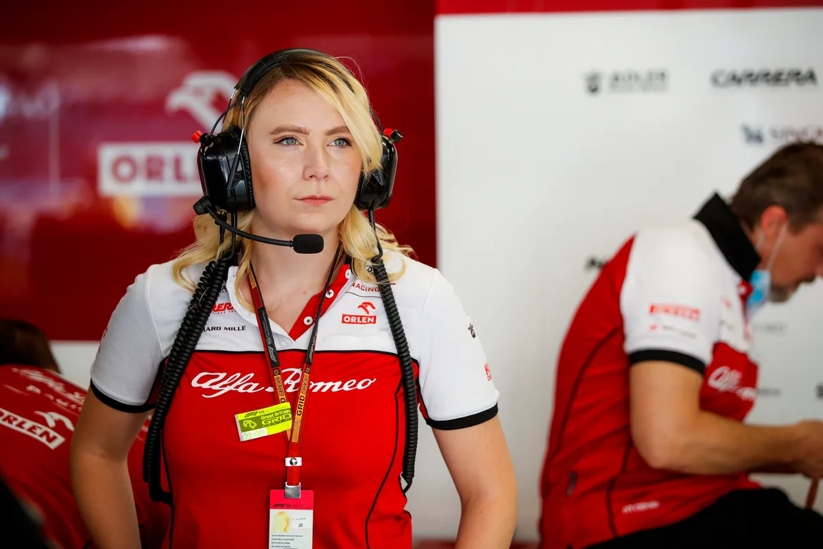 https-zueriost-ch-sites-default-files-media-2021-10-22-2020_spanish_grand_prix_-_sunday-jpg Sie wusste schon früh, dass sie in der Formel 1 arbeiten will: Ruth Buscombe in der Sauber-Box.