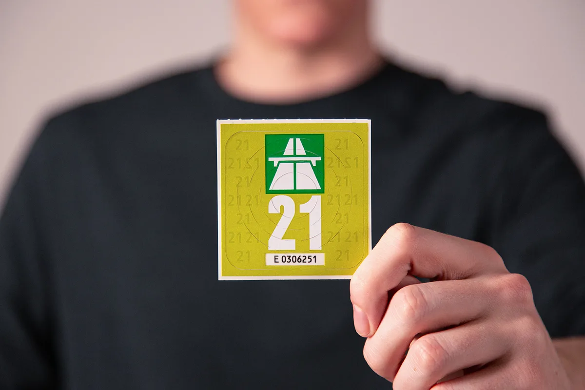 autobahnvignette_21 Die Autobahnvignette auf legale Art erwerben zahlt sich definitiv aus, wie ein Oberländer Fall zeigt.