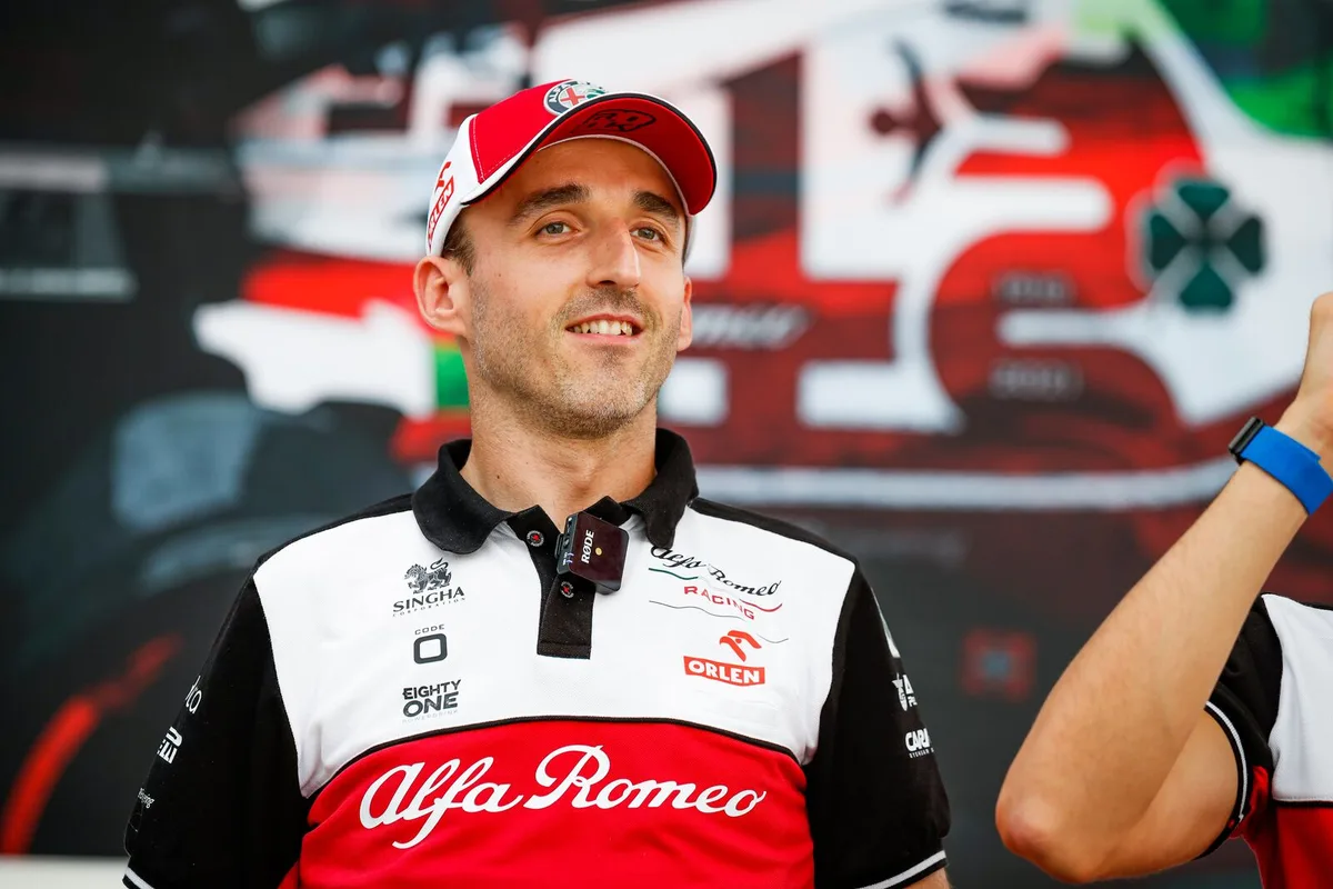 large-2021_italian_grand_prix_-_thursday Robert Kubica bleibt Sauber-Ersatzpilot.