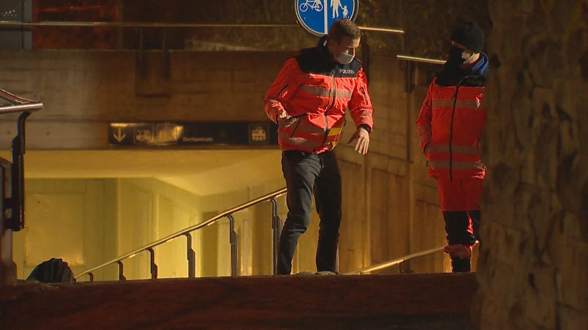 Das Foto zeigt die Polizei im Einsatz am Unfallort in Meilen.