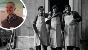 wolfgang-wahl-ortsmuseum-wila-internierte-toesstal Wolfgang Wahl hat die Ausstellung über Internierte im Tösstal konzipiert., Internierte halfen zum Beispiel in der Landarbeit, wie hier französische Soldaten., Die Ausstellung findet im Ortsmuseum Wila statt.