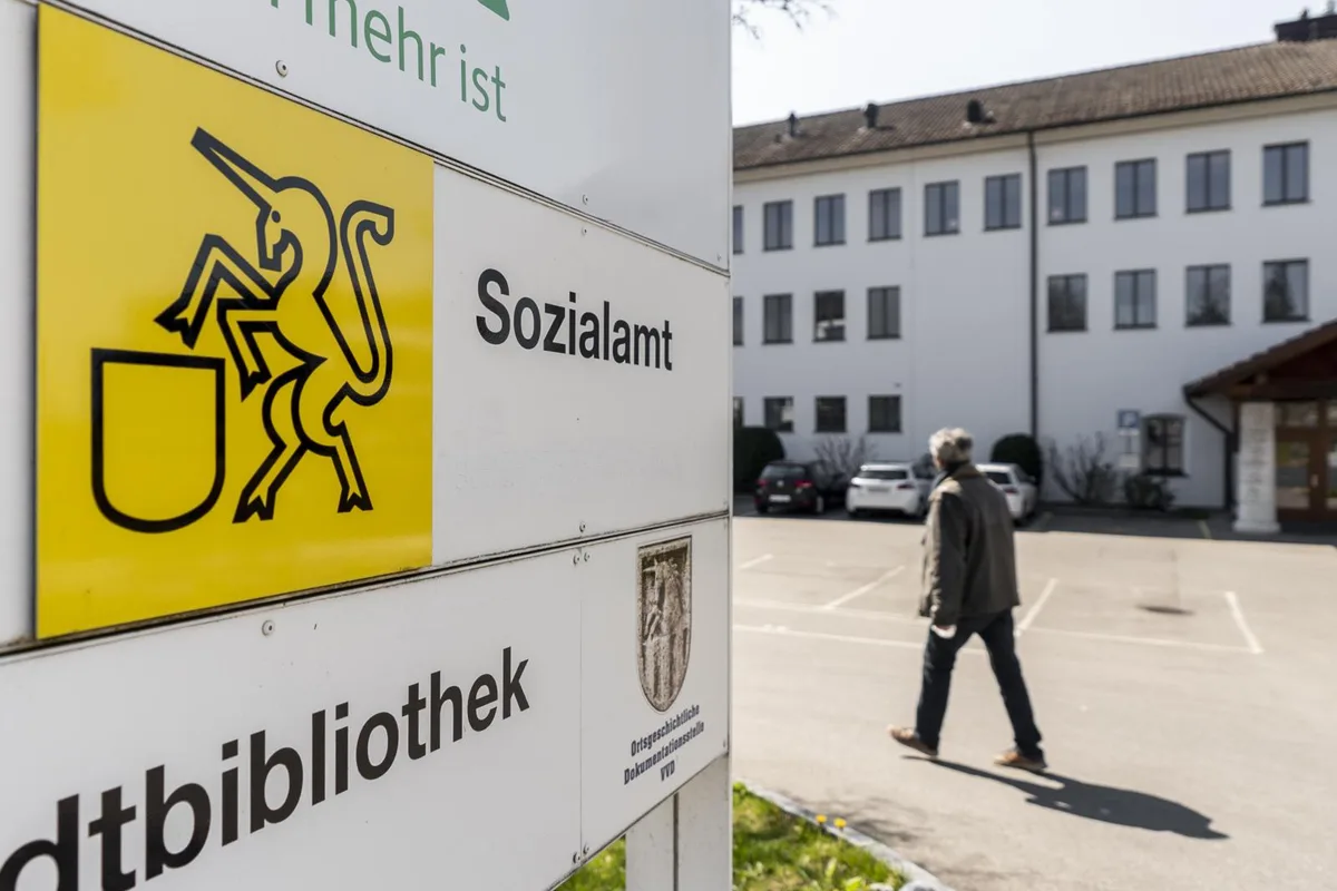 https-zueriost-ch-sites-default-files-media-2022-01-25-uster_01042020_sozialamt_crm_2_preview_1-jpg Der Gang aufs Sozialamt wurde durch das unprofessionelle Verhalten einiger Mitarbeiter noch schwieriger, als er es eh schon ist.
