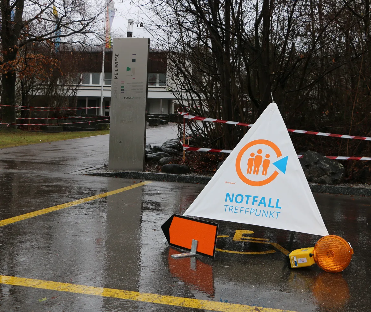 Am 2. Februar wurden verschiedene Notfalltreffpunkte im Bezirk Hinwil getestet, hier Hinwil.