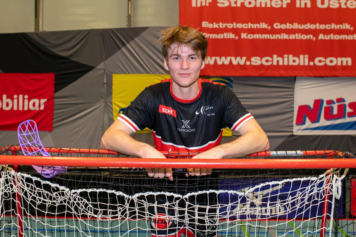 claudio-schmid-unihockey-uster-topskorer Mit Freude und Torinstinkt: Claudio Schmid ist Usters verlässlichster Skorer., Regelmässiger Punktesammler: In fast jedem Spiel trägt sich der 19-Jährige in die Skorerliste ein., Der Ustermer darf sich Chancen auf die Teilnahme an der Heim-WM ausrechnen.