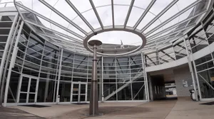 pfarreizentrum_leepuent-leepuentsaal_6 Das Pfarreizentrum Leepünt, wo die Sitzungen des Gemeinderats stattfinden – für einmal in Grün.