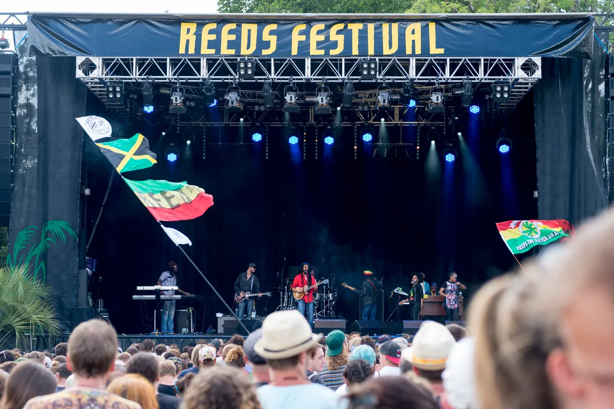 zol_nps8152-1 Im Juli soll am Pfäffiker Seequai zum 14. Mal das Reeds-Festival stattfinden., Dies, nachdem das Openair im 2020 und 2021 wegen der Corona-Einschränkungen nicht in der herkömmlichen Form möglich war.