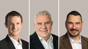 https-zueriost-ch-sites-default-files-media-2022-03-03-20220303-bildkombo-wahlen-duebendorf-beige_1-jpg Wollen am 27. März in den Stadtrat gewählt werden (von links): Adrian Ineichen, Daniel Griesser, Ivo Hasler., Daniel Griesser (SVP) will den frei werdenden Sitz von Jacqueline Hofer verteidigen., Nach 24 Jahren ohne SP im Stadtrat will Ivo Hasler die Sozialdemokraten zurück in die Regierung bringen., Adrian Ineichen (FDP) möchte den abtretenden Stadtrat Jürgen Besmer ersetzen.