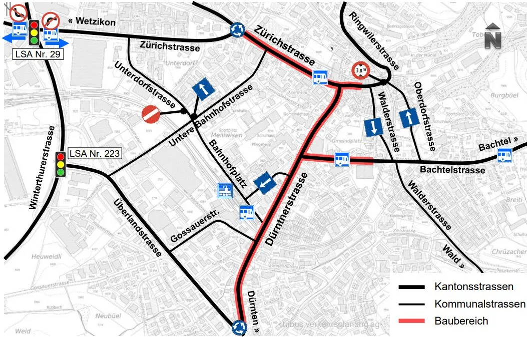 Auf einer Karte ist das Zentrum von Hinwil abgebildet. Die künftigen Bauarbeiten sind darauf farblich markiert.
