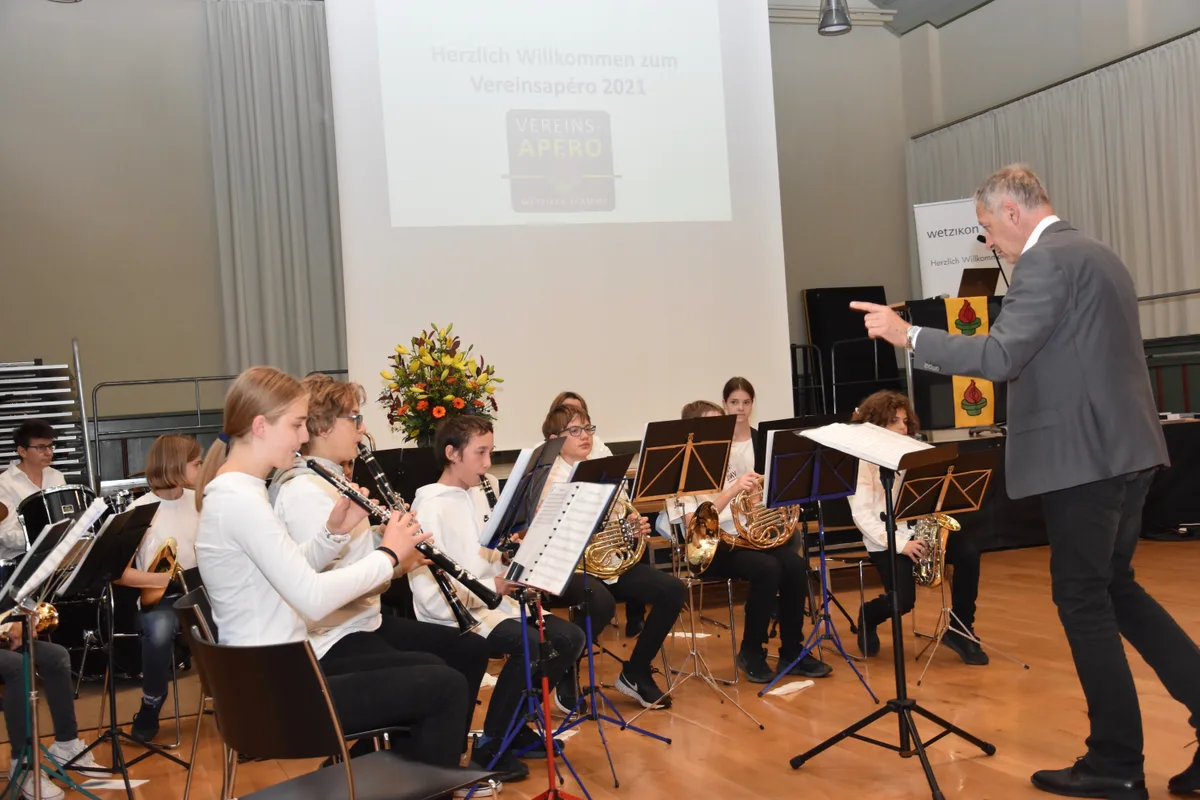 vereinsaperowetzikerflamme_jugendmusik_wetzikon_10_mav_1 Auch beim Engagementpreis «Wetziker Flamme» mischen Vereine mit. Im Bild die Feierlichkeiten des Vorjahres.